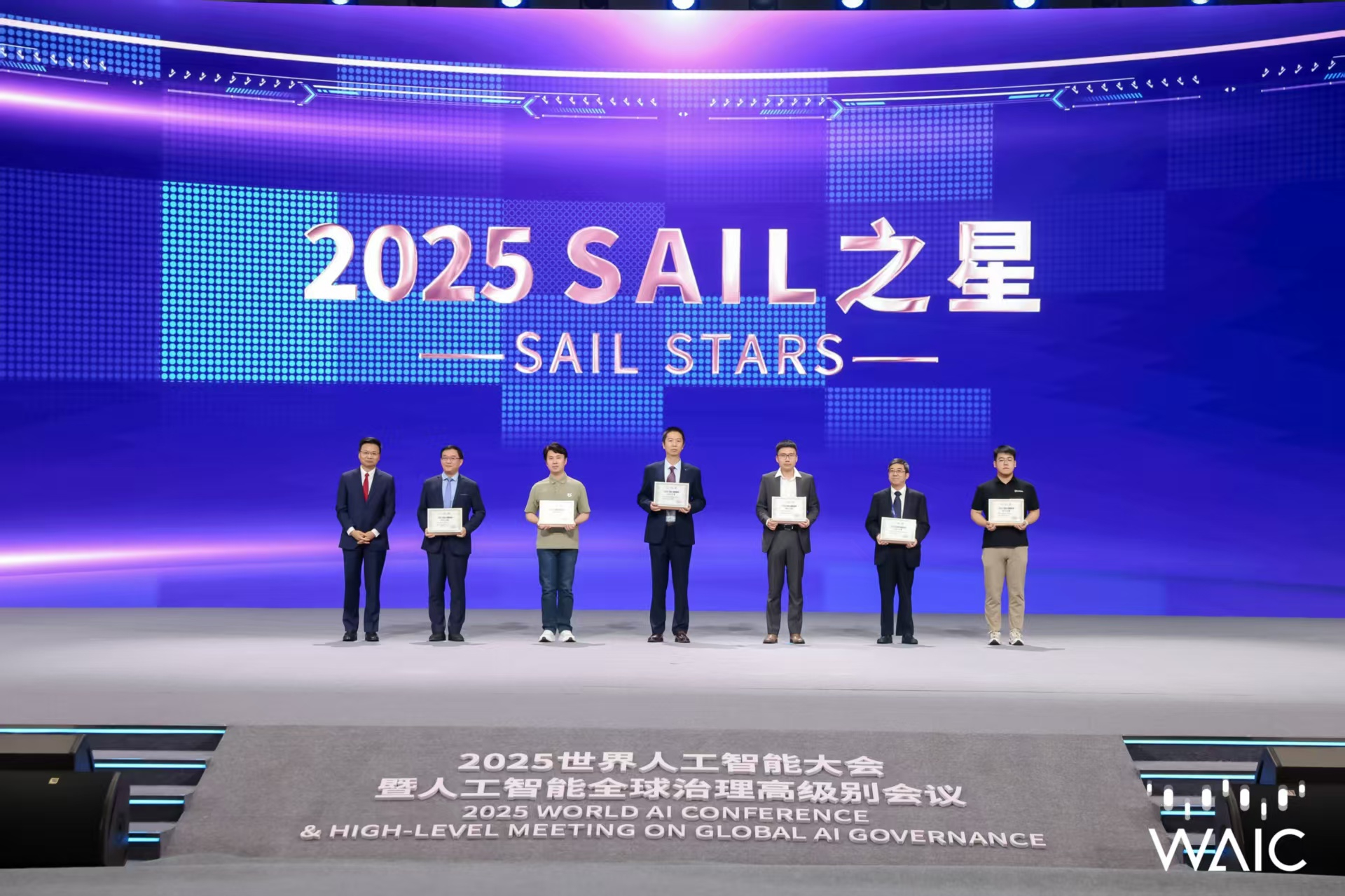 Uwin电竞官网-博世智能混动热泵全屋气候舒适解决方案首秀AWE2026，以AI定义四季舒适家居新范式